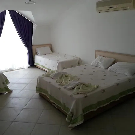 Coral Hotel 3*