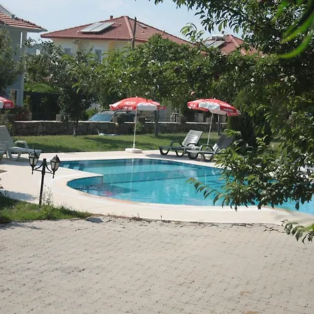 Coral Hotel 3*
